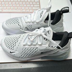 Nike sneakers women’s size 7